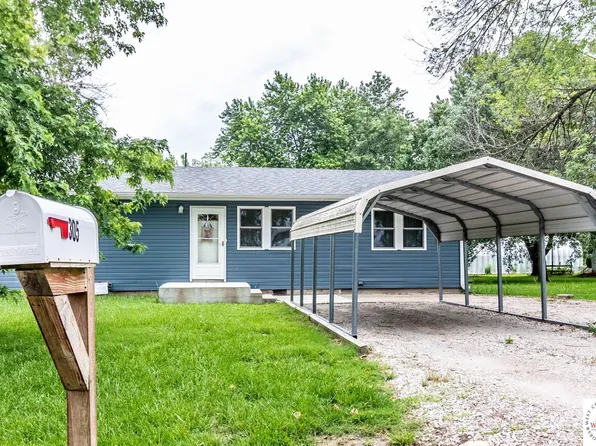 305 N Main St, Leeton, MO 64761