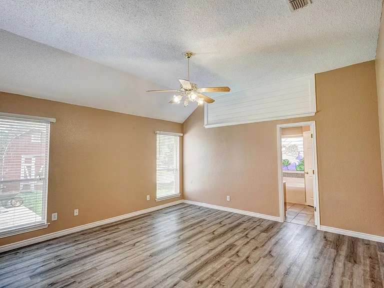 7708 Chandler Ct — Photo 9