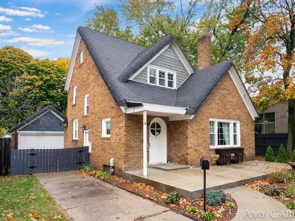 21 Manchester Rd SW, Grand Rapids, MI 49548
