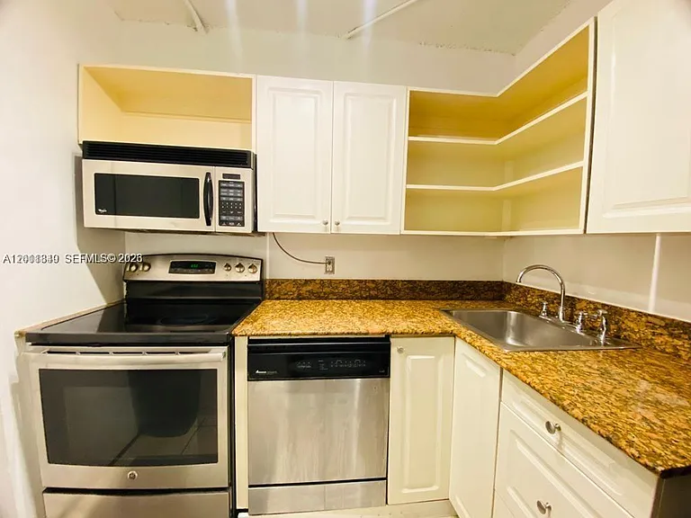 800 West Ave #905 — Photo 11