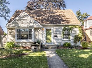 3749 S 15th St, Milwaukee, WI 53221