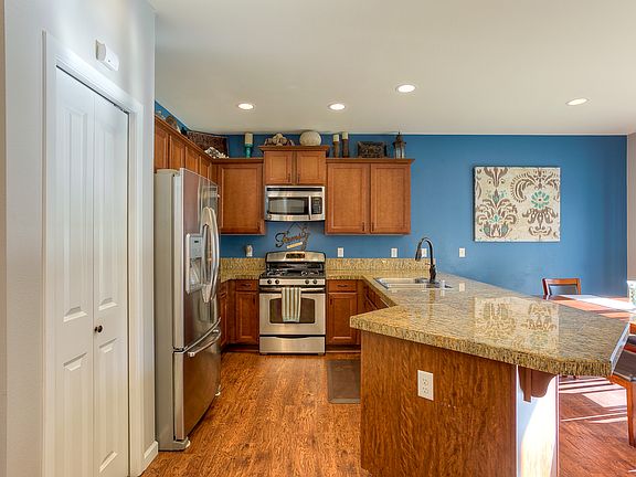 4th image of 4846 SW Kenmore Ct