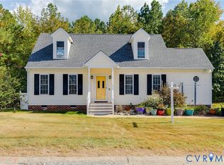 11701 Clear Ridge Dr, Midlothian, VA 23112