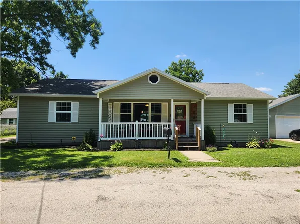 203 N Wall St, Findlay, IL 62534
