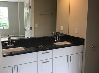 832 Hughes Trce #832, Stone Mountain, GA 30083