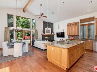 1130 Embury St, Pacific Palisades, CA 90272