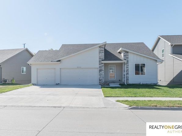 8954 S 21st St, Gretna, NE 68147