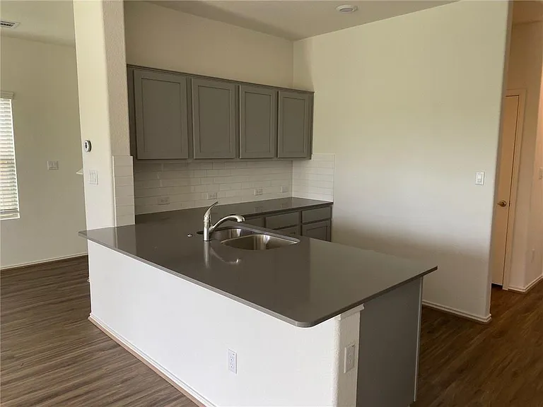 162 Andross Ln — Photo 3
