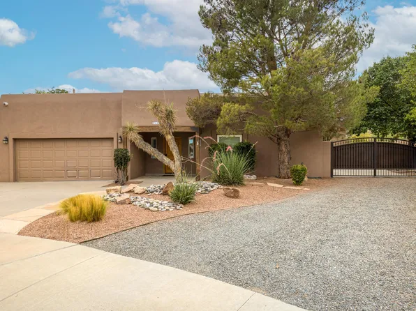 10513 Olympic Pl NW, Albuquerque, NM 87114
