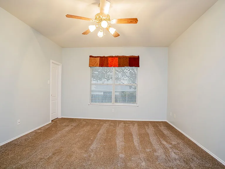 115 Brazos Ln — Photo 13