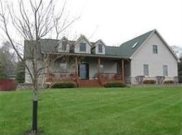 1st image of 3056 River Oaks Dr NE
