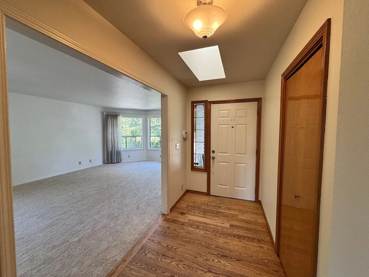Well maintained 3 bed 2 bath rambler home in quiet Zenith neighborhood in Des Moines — Photo 4
