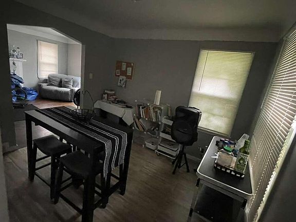 4th image of 14160 Montrose St