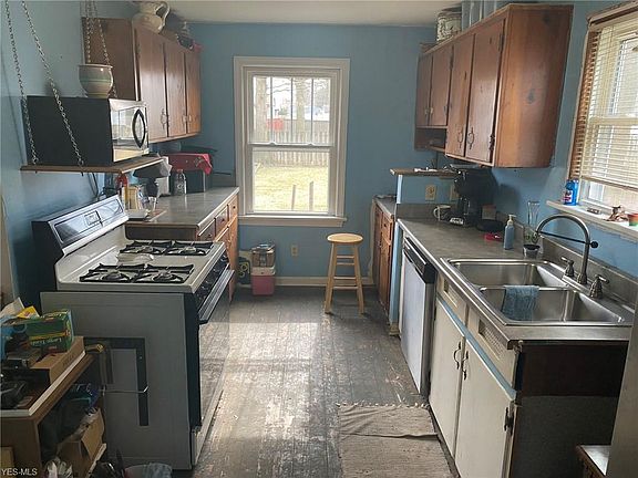 3rd image of 716 Lincoln Ave