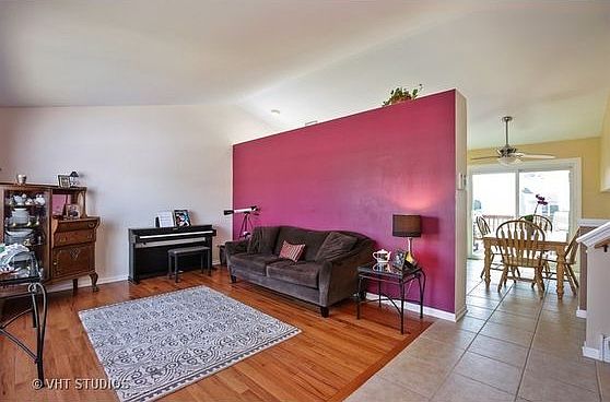 1st image of 513 Hillcrest Dr
