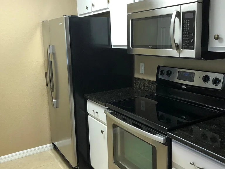 7424 Vista Way #206 — Photo 5