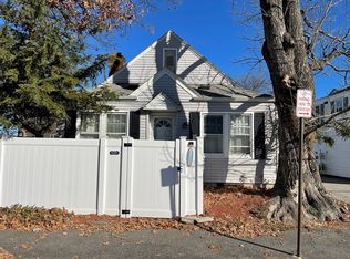 113 Lake Ave, Worcester, MA 01604