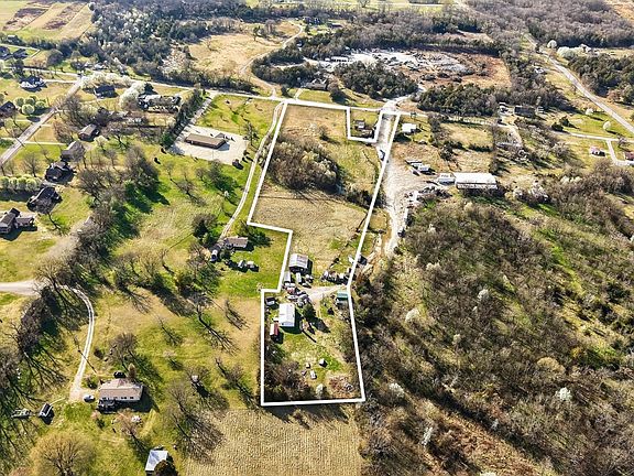 3rd image of 3195 Old Murfreesboro Rd W