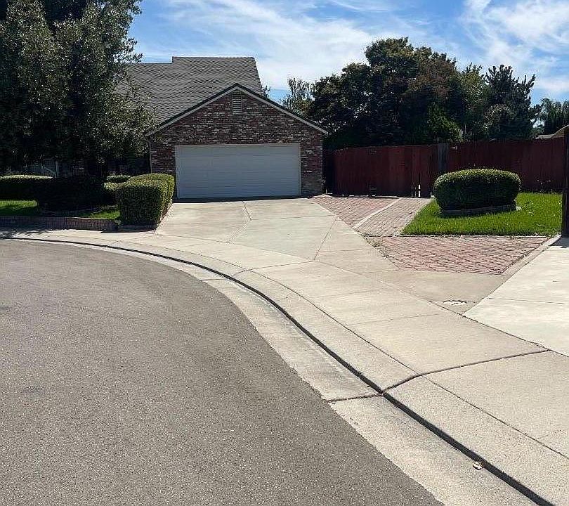 1st image of 344 Rose Garden Ct