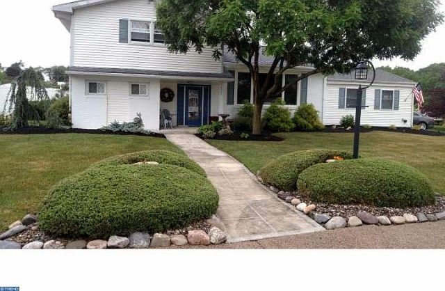 1st image of 9222 Grace Ln