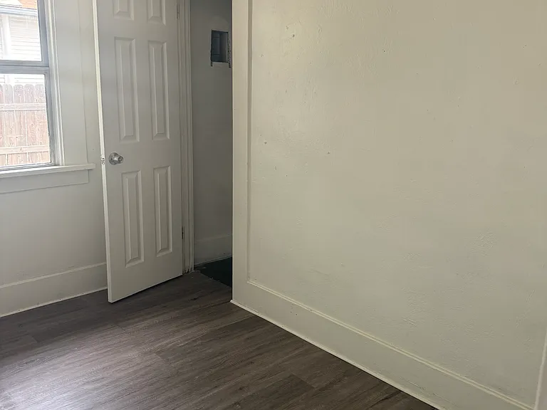 435 Cherry St — Photo 9