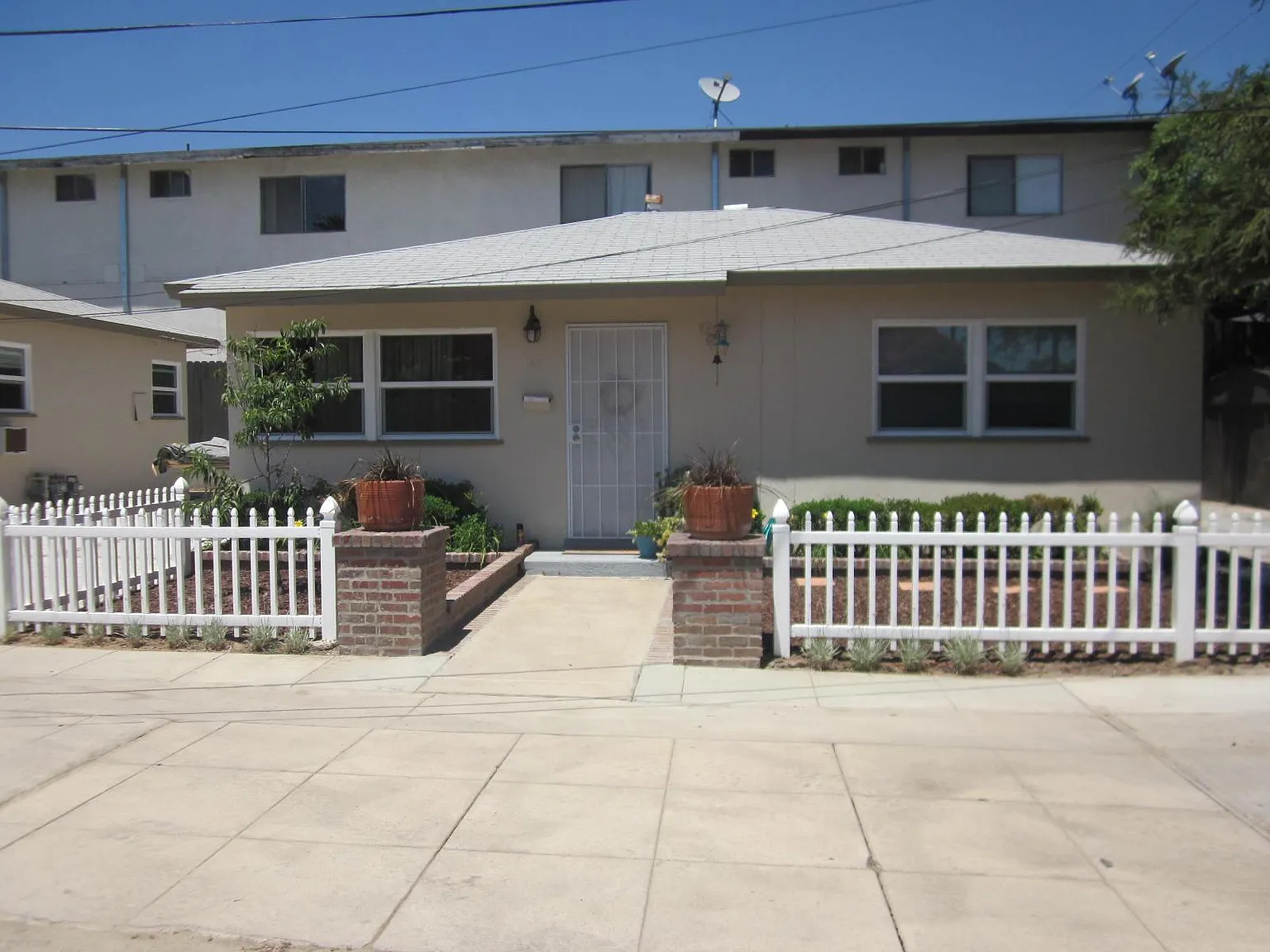 2 bed, 750 sqft, $2,850 — Photo 3