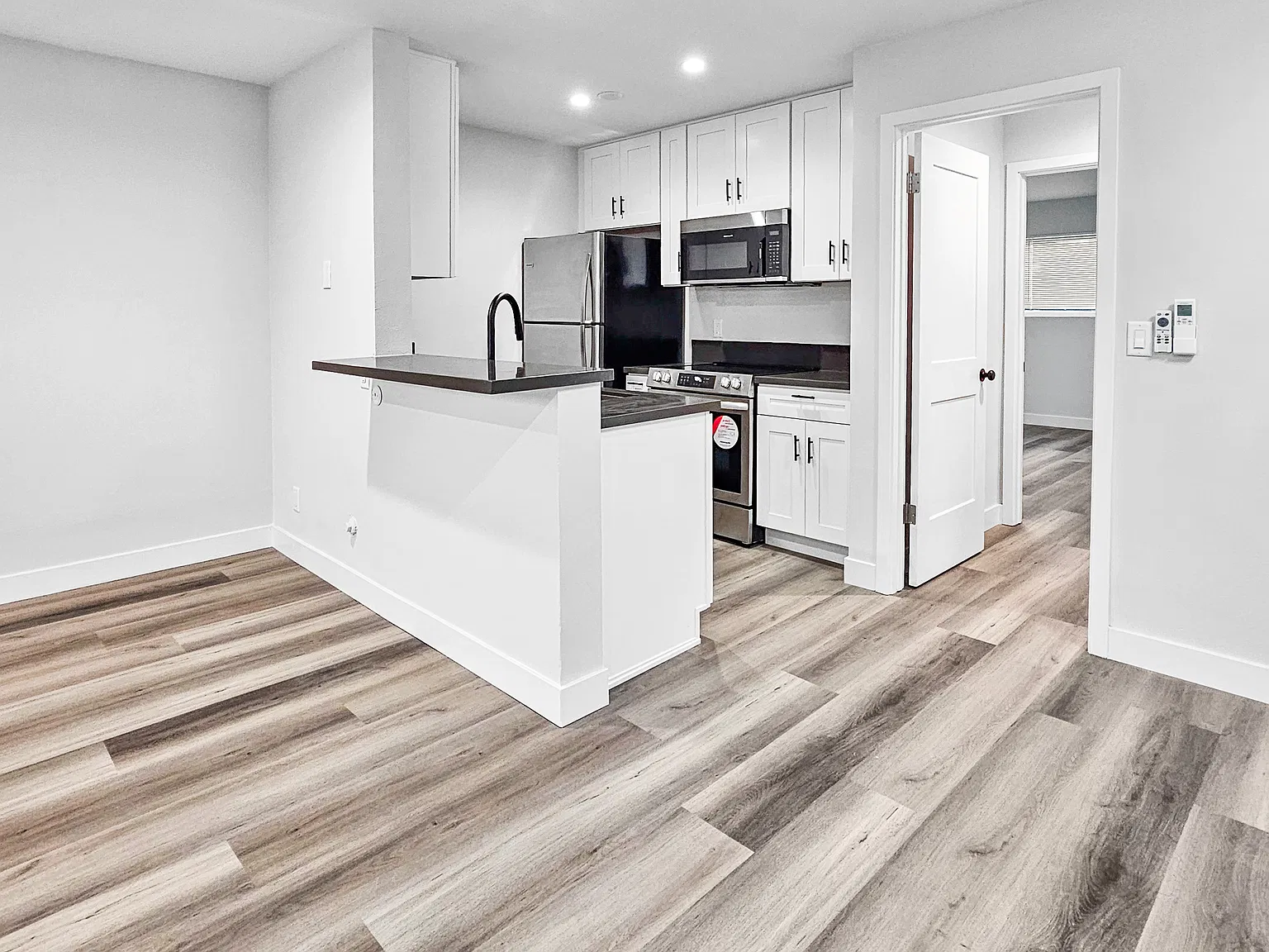 1 bed, 750 sqft, $2,295 — Photo 4