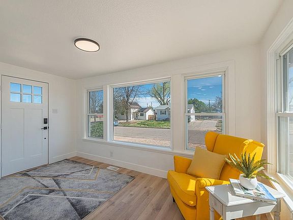 3rd image of 940 Veta Ave