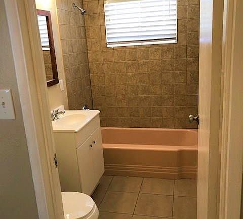 4th image of 3811 Royal Crest St