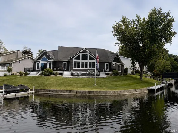8096 E Quiet Harbor Dr, Syracuse, IN 46567