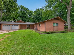 1312 Brookside Pkwy, Bartlesville, OK 74006