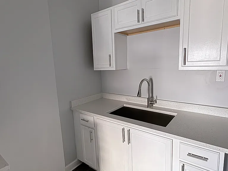 8211 S Escanaba Ave #1 — Photo 18