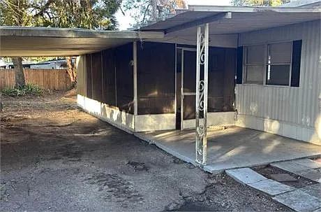 2 bed, 672 sqft, $1,200 — Photo 2