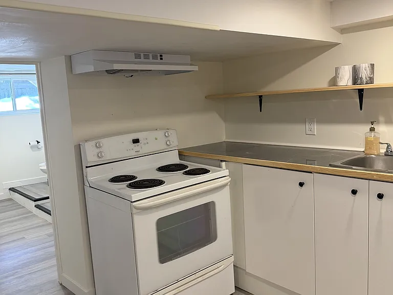 295 Arthur St #4 — Photo 16
