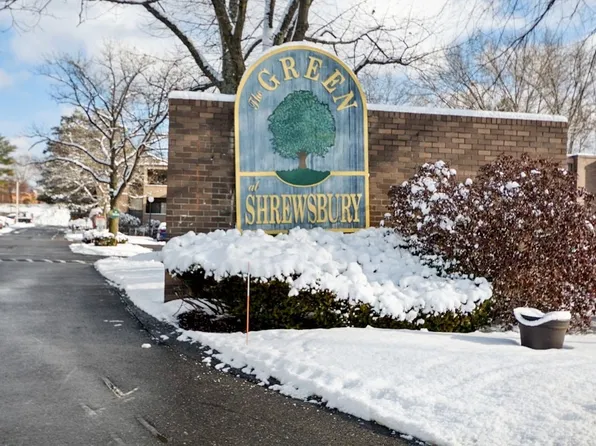 18 Shrewsbury Green Dr Unit I, Shrewsbury, MA 01545