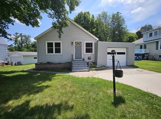 824 Vine St, Niagara, WI 54151