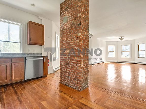 3rd image of 19 Arnold St Floor 2