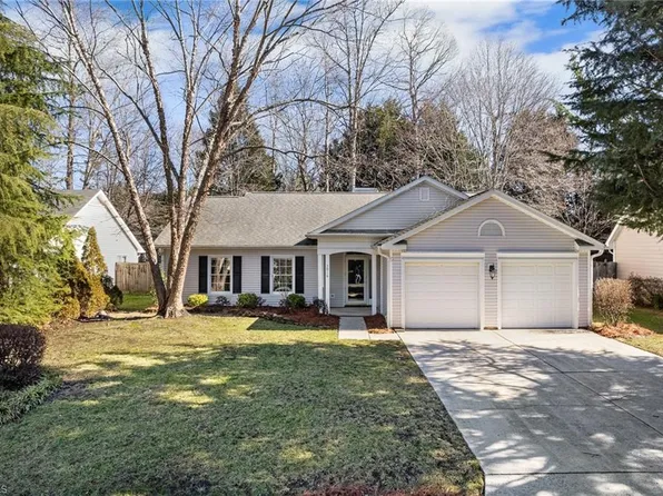 3014 Southhampton Dr, Jamestown, NC 27282