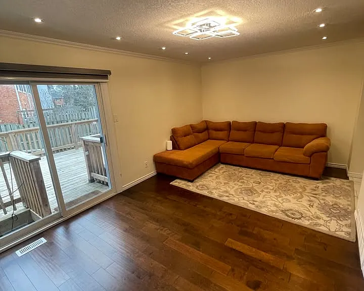 407 Keats Way #3 — Photo 4