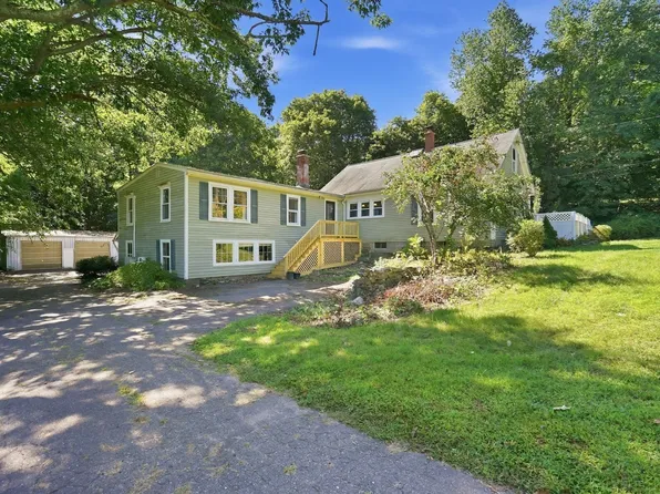 42 Jabish St, Belchertown, MA 01007