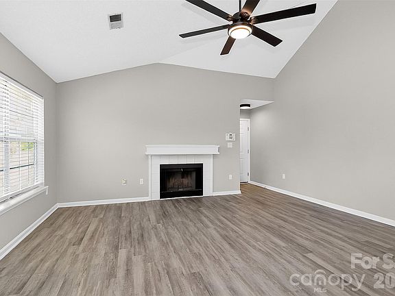 5th image of 5009 Sharon Rd Unit C