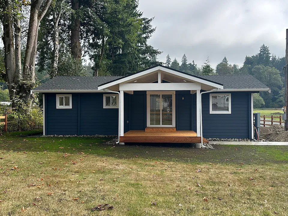 921 Russell Rd