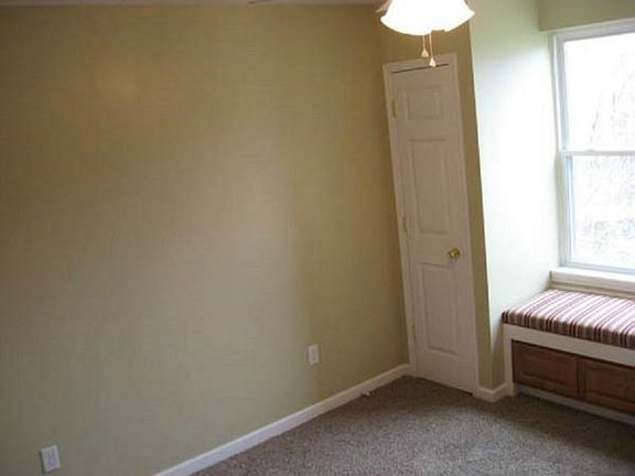 5th image of 420 S Urania Ave