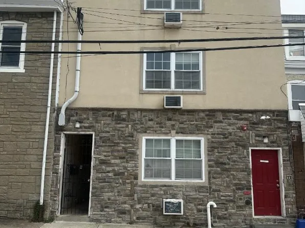 391 Martin St, Philadelphia, PA 19128