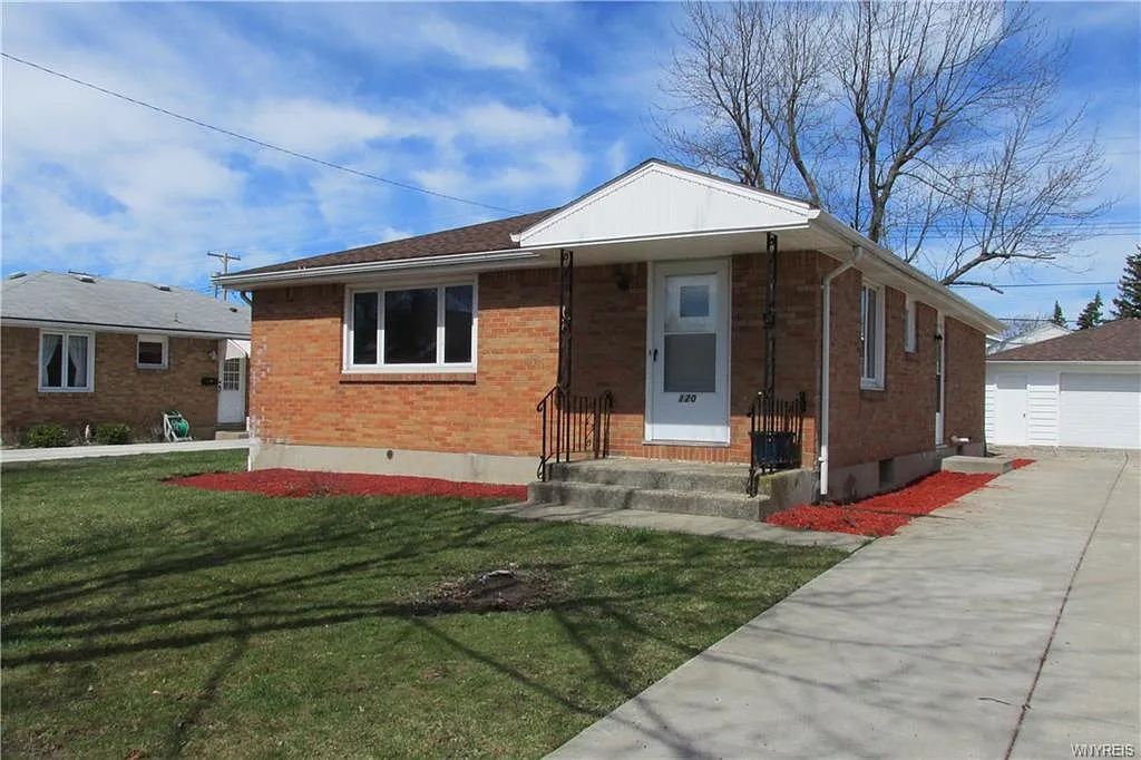 120 Morris Cir photo 1