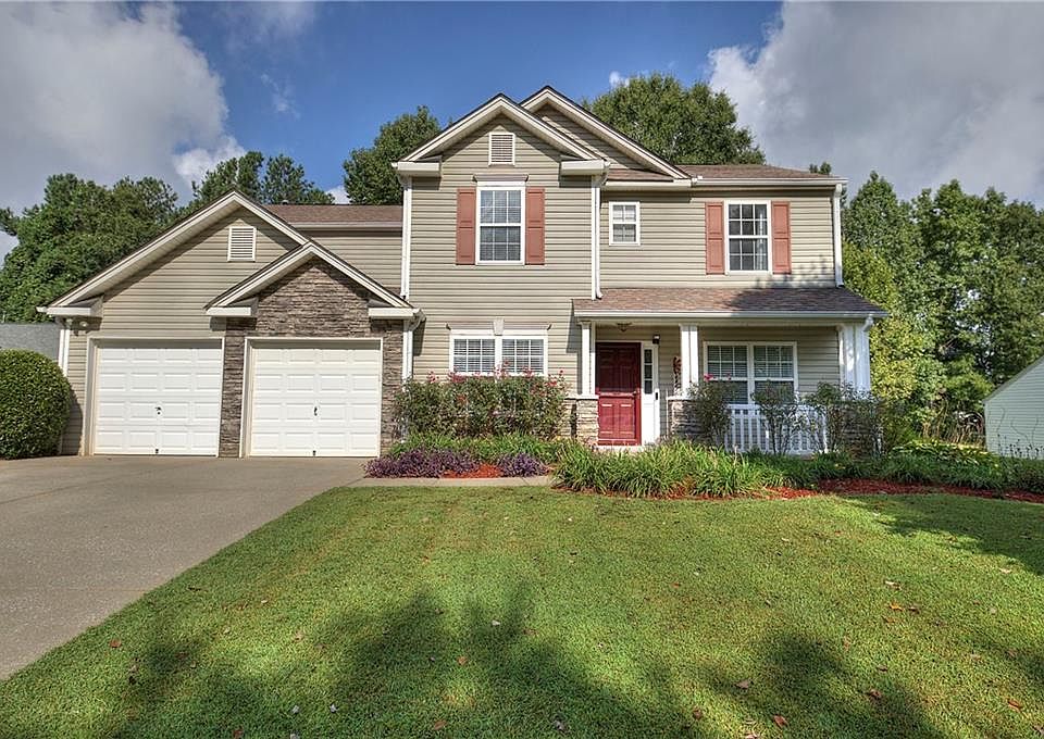 1st image of 62 Glenabbey Dr NW