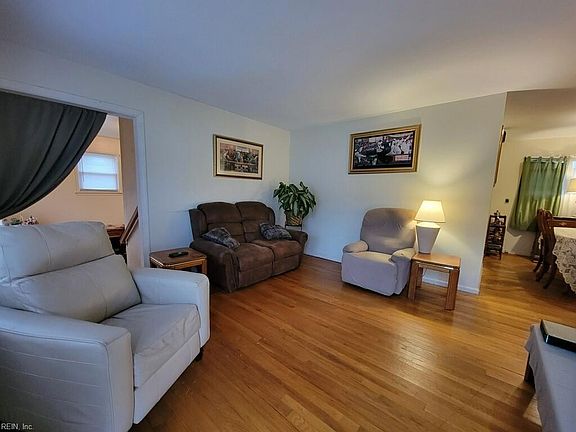 2nd image of 1108 Warfield Drive