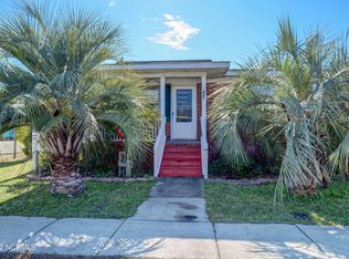 209 Hamlet Ave, Carolina Beach, NC 28428