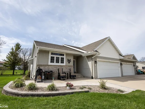 1310 Village Rd Unit D2, Clear Lake, IA 50428
