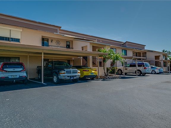 4th image of 1003 SW 47th Ter APT 101
